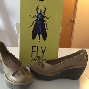 Wedges Fly London Nude